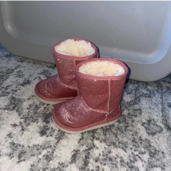 UGG Girls’ Sparkly Pink Boots - Picture 2 of 5